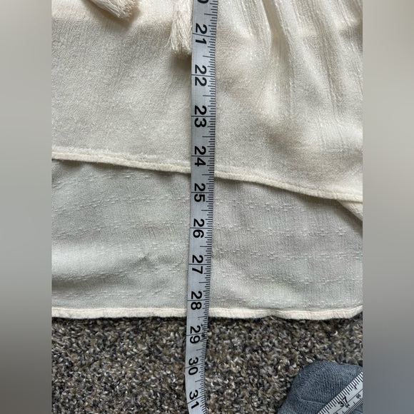 American Eagle cream colored crocheted boho fashion top sizes at XXS - Picture 10 of 11